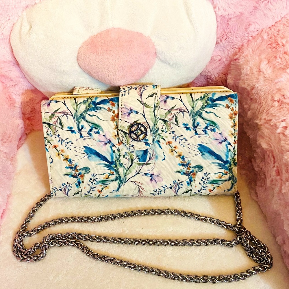 NWOT Mundi Floral Crossbody/Clutch Wallet